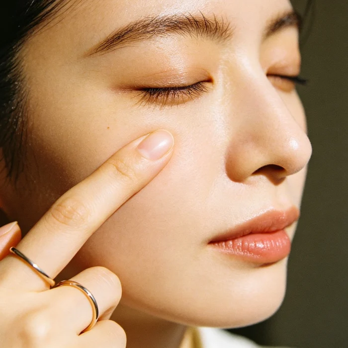 How Long Should I Massage My Eyes? Expert Timing & Tips
